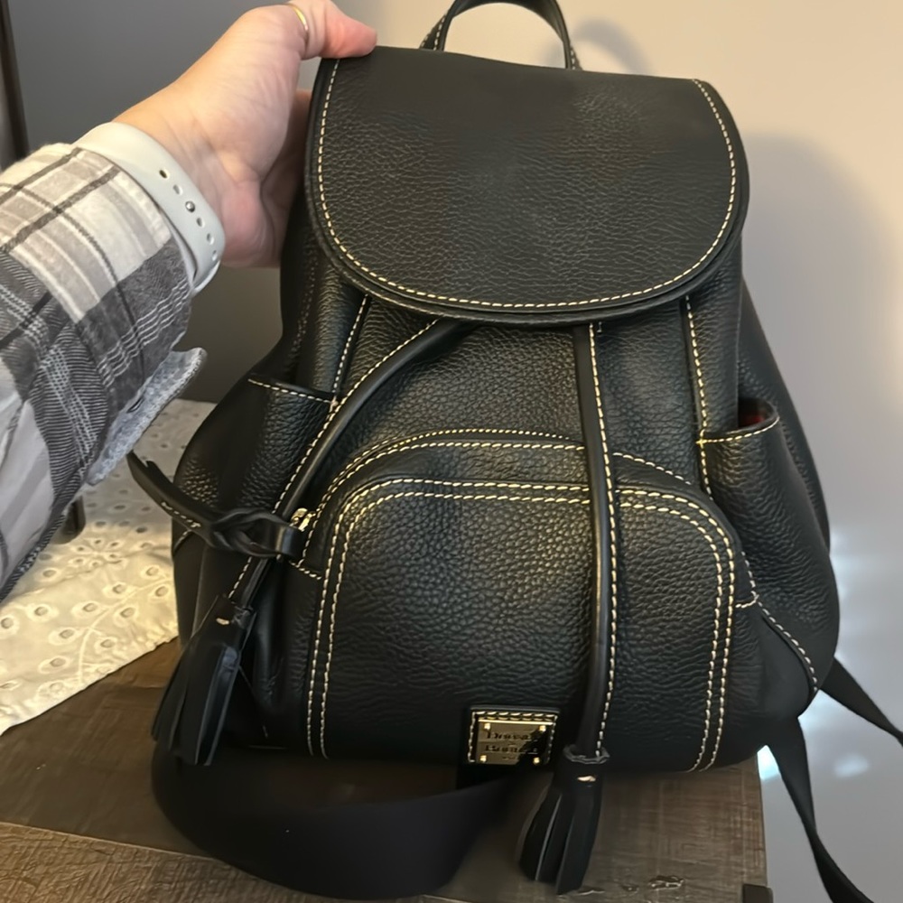 NWOT Dooney & Bourke black backpack medium Murphy
